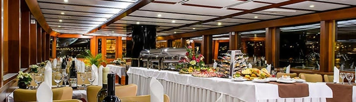 Dinner & Cruise with Live Music