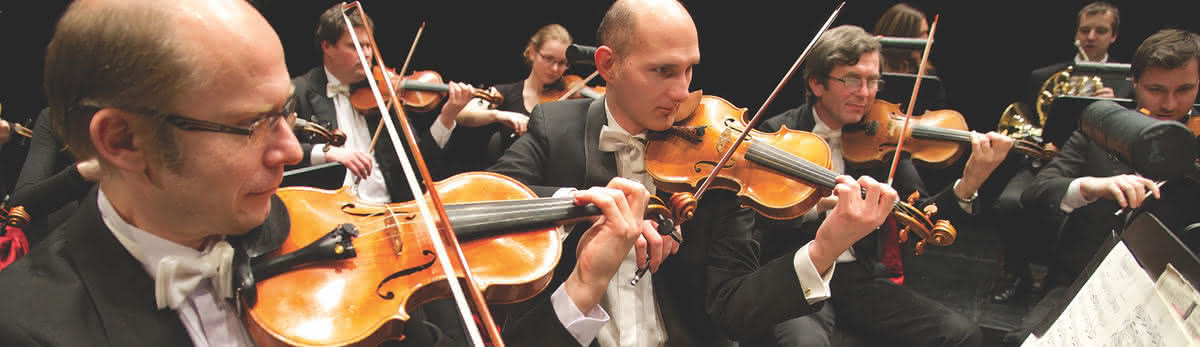 Czech Chamber Philharmonic Orchestra Prague: Slavic Romanticism, 2022-12-28, Berlin