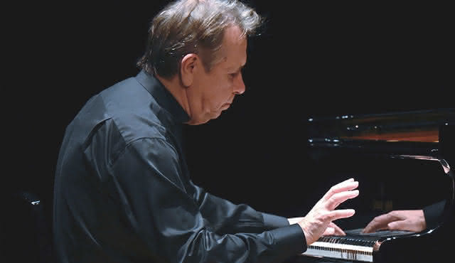 Mikhail Pletnev: Recital di pianoforte agli Champs‐Elysées