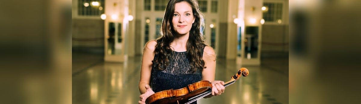 Janine Jansen plays Sibelius' Violin Concerto