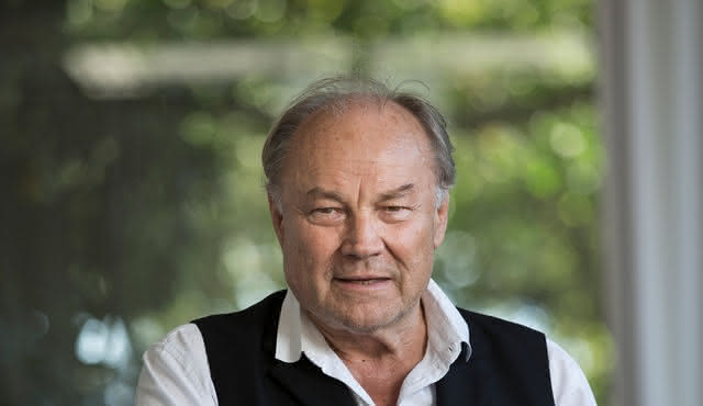 Brandauer, Mozarteum Orchestra Salzburg, Manze at Kulturpalast Dresden