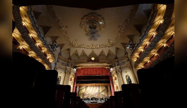 维罗纳歌剧院举行的 '小调协奏曲'（Concerto sinfonico）。