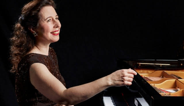 Angela Hewitt: Great Performers at Bologna Festival