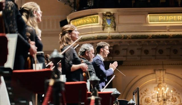 Concertgebouw: Lorenzo Viotti conducts Bartók and Sibelius