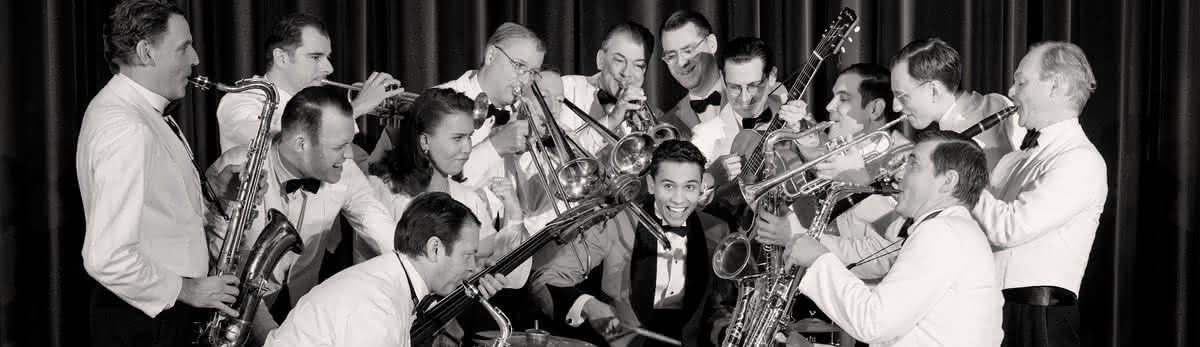 Christmas in Swing! Andrej Hermlin and his Swing Dance Orchestra