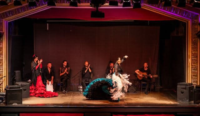 Barcelona: Cena y Espectáculo Flamenco en el Tablao La Pacheca