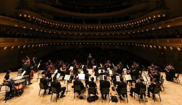 Ensemble sinfonico del New England: Produzioni MidAmerica a 40 anni